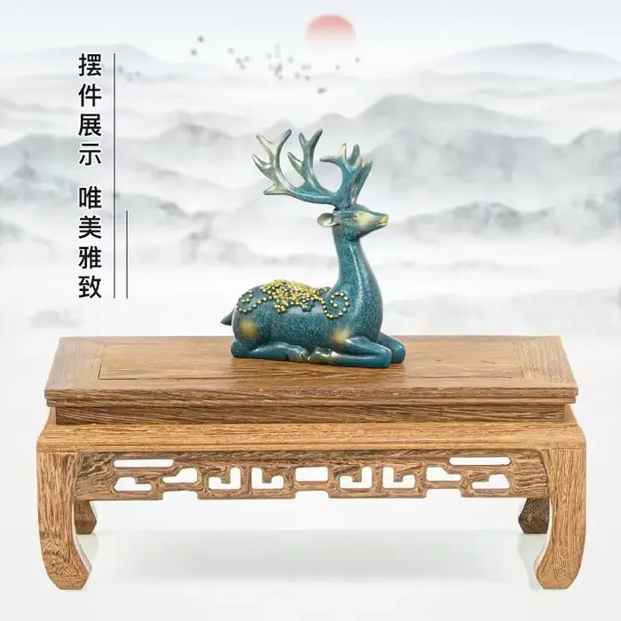 Table sculptée rétro en bois massif