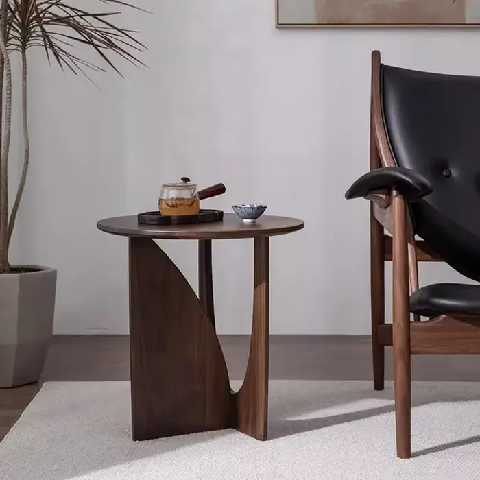 Table basse ronde nordique en bois massif