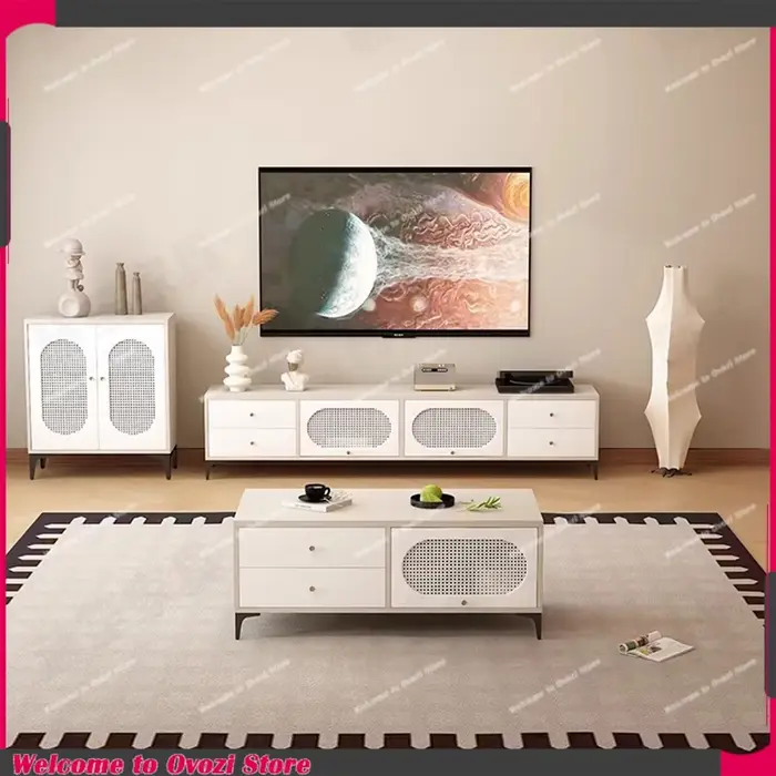 Meuble TV à pieds verticaux en rotin