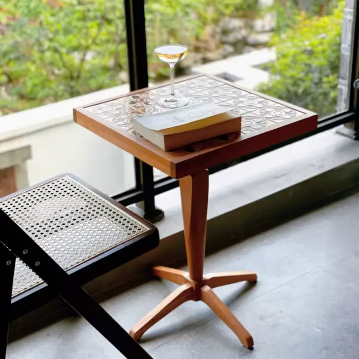Table basse Mobile rétro en bois de cerisier