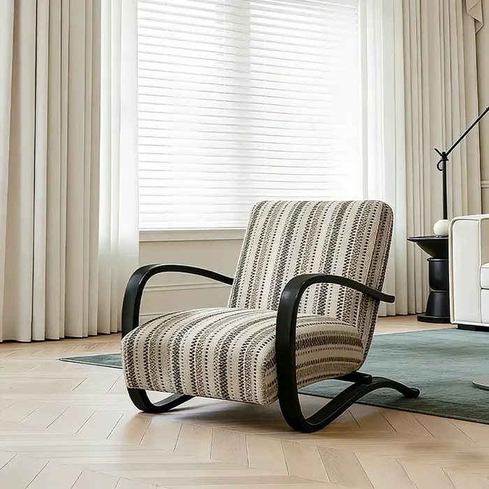 Chaises de salon en bois