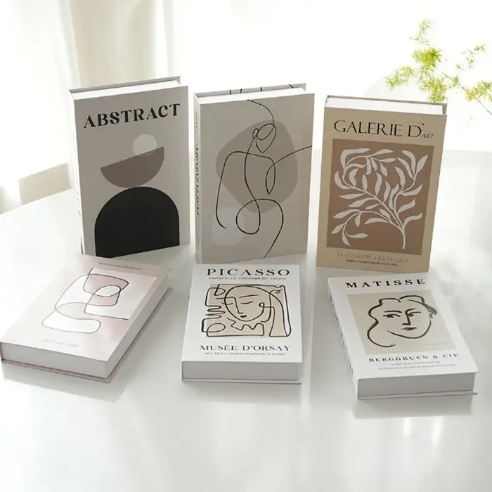 Boîte de rangement de faux livres de luxe ouverte