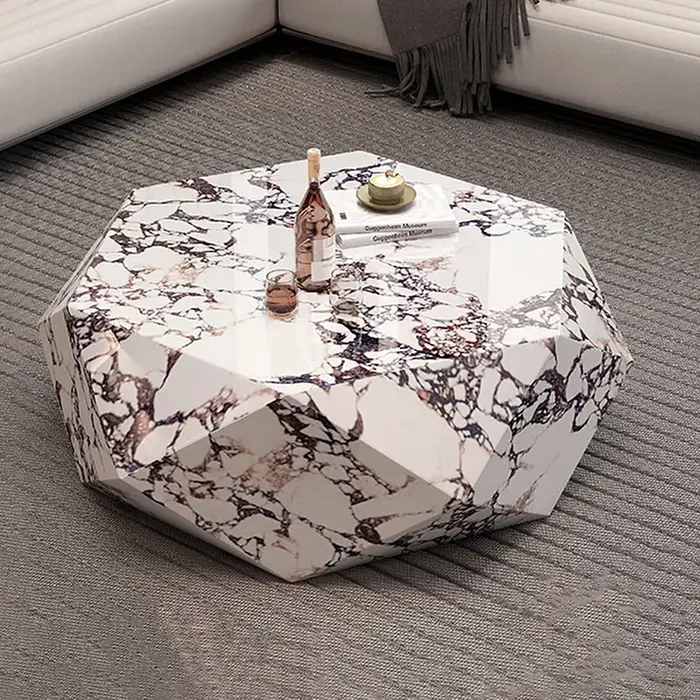 Table basse minimaliste pour gagner de la place