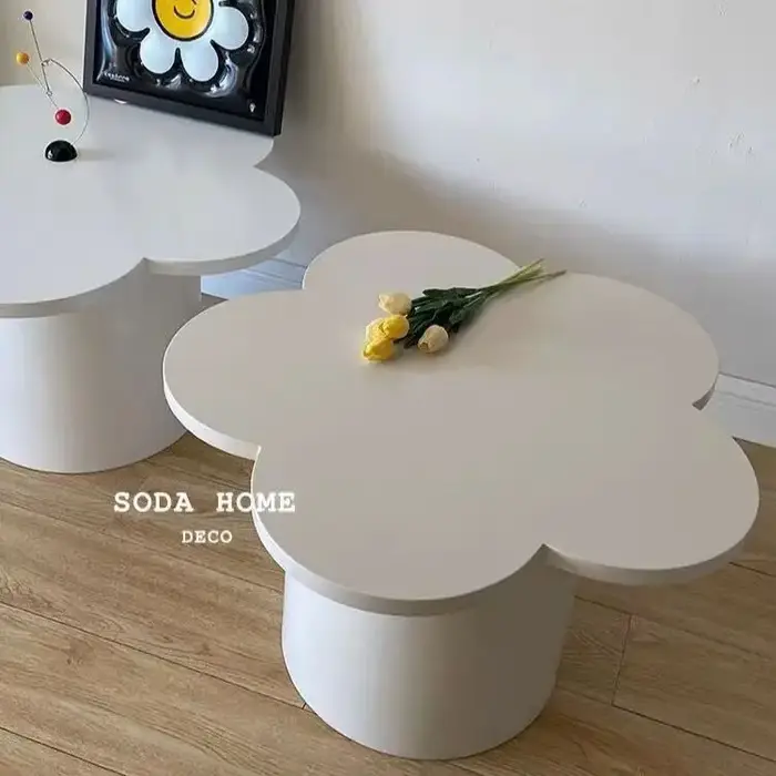 Table basse en bois bleu Klein, mignonne et esthétique, idéale pour le salon, à côté du canapé et po