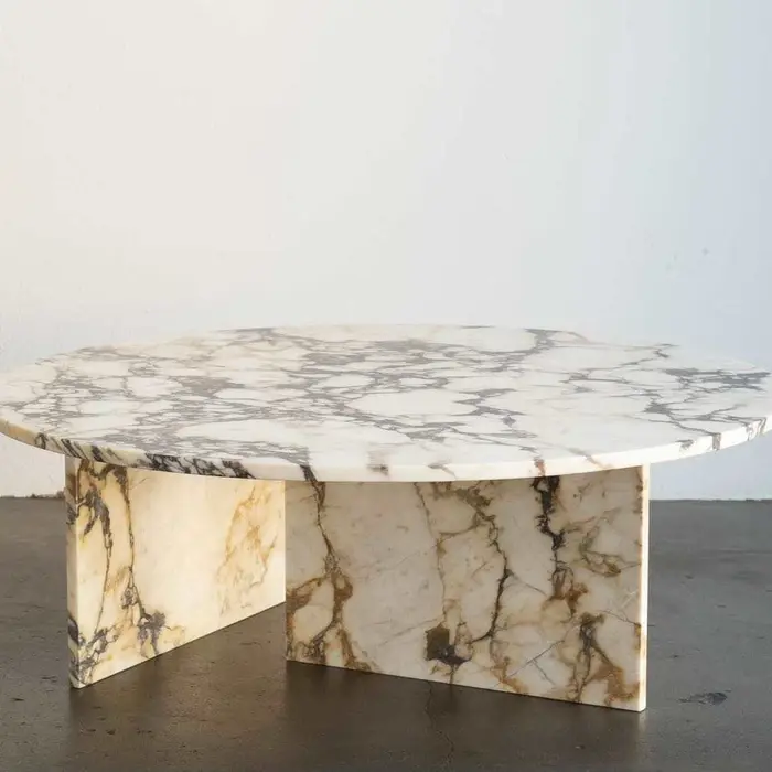 Table ronde de salon moderne Calacatta, Table ronde d'appoint violette, plinthe en marbre Viola de l