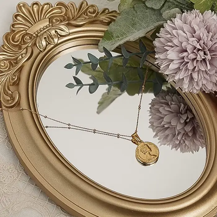Miroir de table rustique de style français avec cadre sculpté