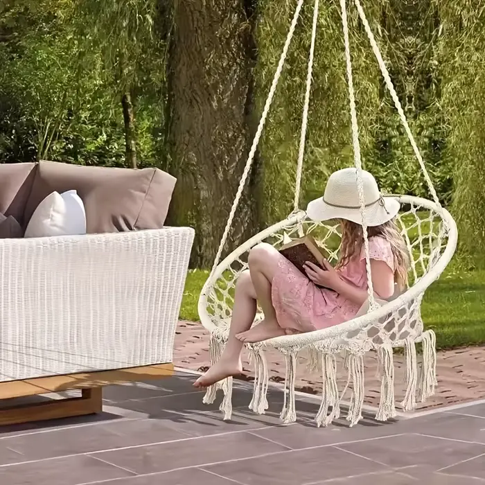 Chaise suspendue tissée avec dossier pour intérieur et extérieur |   Chaise pivotante pour jardin, p