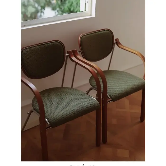 Chaise de salle à manger rétro française