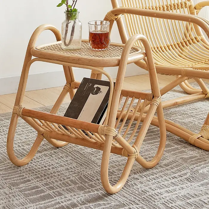 Table basse japonaise minimaliste en rotin INS