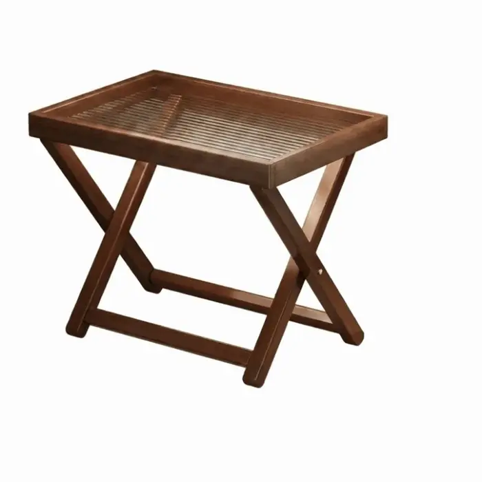 Petite table en bois avec base robuste