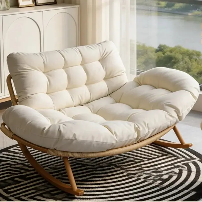 Fauteuils de salon en rotin pour la méditation